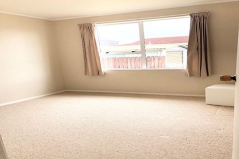 Photo of property in 1/6 Penion Drive, Flat Bush, Auckland, 2023