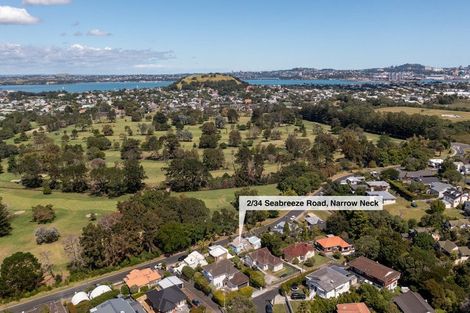 Photo of property in 2/34 Seabreeze Road, Narrow Neck, Auckland, 0624