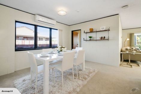 Photo of property in 2/10 Park Estate Road, Rosehill, Papakura, 2113