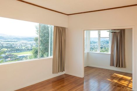 Photo of property in 43 Tannadyce Street, Strathmore Park, Wellington, 6022