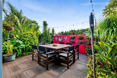 Photo of property in 69f Karamea Street, Whalers Gate, New Plymouth, 4310