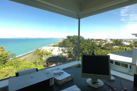 Photo of property in 12 Elizabeth Road, Bluff Hill, Napier, 4110