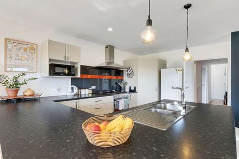 Photo of property in 14 Downes Street, Titahi Bay, Porirua, 5022