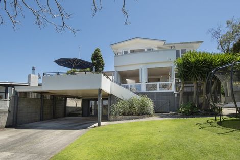 Photo of property in 114 Harbour View Road, Omokoroa, 3114