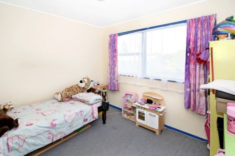 Photo of property in 4 Benbow Place, Westown, New Plymouth, 4310