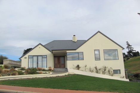 Photo of property in 2 Highgrove, Saint Clair, Dunedin, 9012