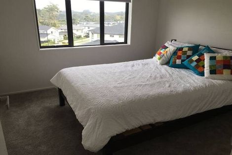 Photo of property in 10 Arbors Track, Silverdale, 0932