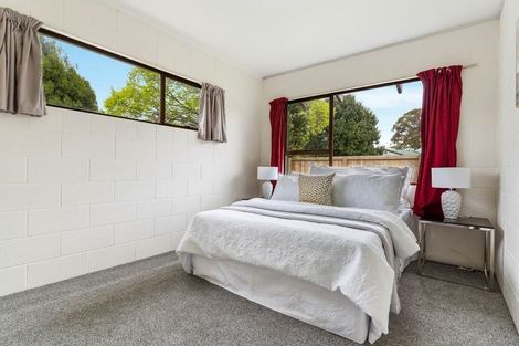 Photo of property in 20a Kindergarten Drive, Conifer Grove, Takanini, 2112