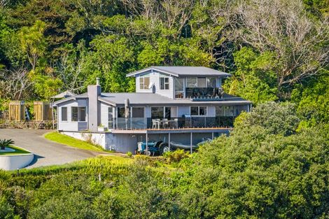 Photo of property in 79 De Luen Avenue, Tindalls Beach, Whangaparaoa, 0930