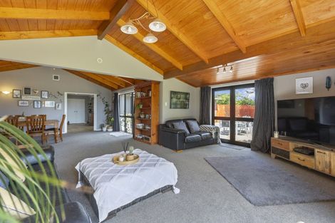 Photo of property in 68 Brois Street, Frankleigh Park, New Plymouth, 4310