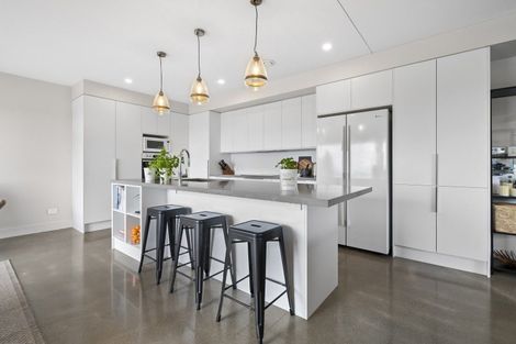 Photo of property in 67 Ruapehu Drive, Fitzherbert, Palmerston North, 4410