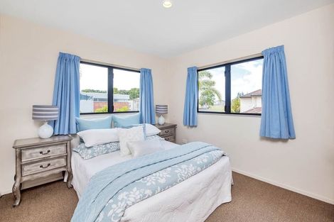 Photo of property in 16 Coventry Way, Long Bay, Auckland, 0630