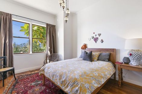 Photo of property in 18 Mitchell Street, Brooklyn, Wellington, 6021