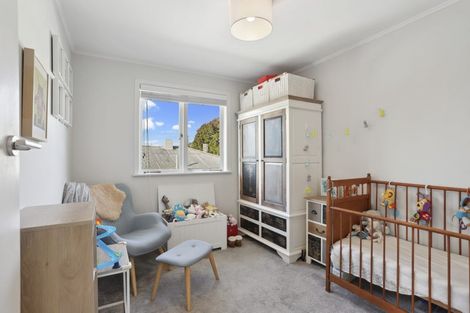 Photo of property in 11 Tahi Terrace, Glen Eden, Auckland, 0602