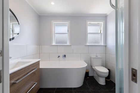 Photo of property in 25 Battersea Place, Roslyn, Palmerston North, 4414