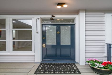 Photo of property in 10 Westridge Road, Titirangi, Auckland, 0604