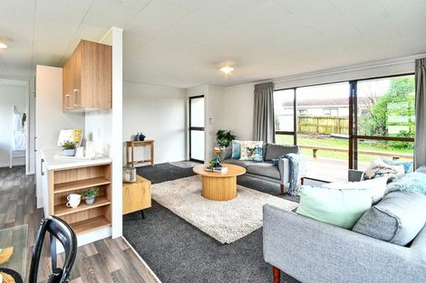 Photo of property in 6 Leaming Place, Clarks Beach, 2122