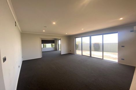 Photo of property in 51 Alberta Road, Glen Avon, New Plymouth, 4312