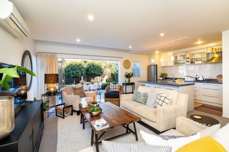 Photo of property in 12 Winston Lane, Ahuriri, Napier, 4110