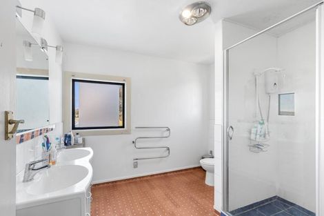 Photo of property in 195 Springs Road, Hornby, Christchurch, 8042