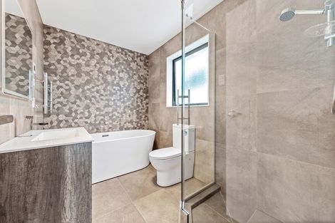 Photo of property in 111 Hillpark Drive, Pokeno, 2402