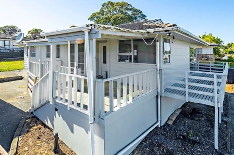 Photo of property in 14 Frobisher Way, Clendon Park, Auckland, 2103