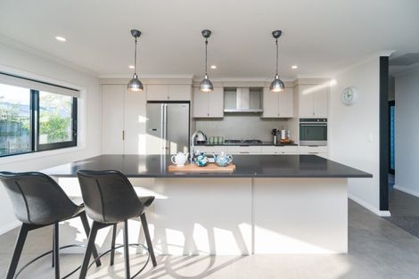 Photo of property in 5 Waimarama Court, Roslyn, Palmerston North, 4414