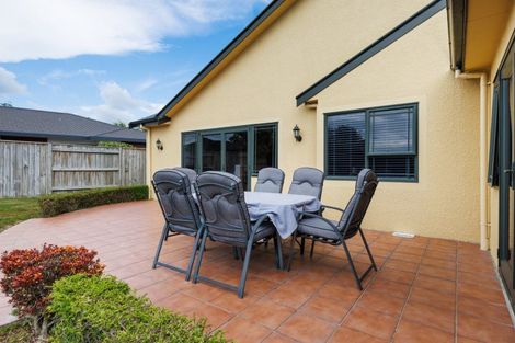 Photo of property in 27 Royal Oak Drive, Kelvin Grove, Palmerston North, 4414