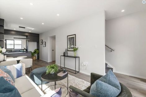 Photo of property in 2/1 Egremont Street, Belmont, Auckland, 0622