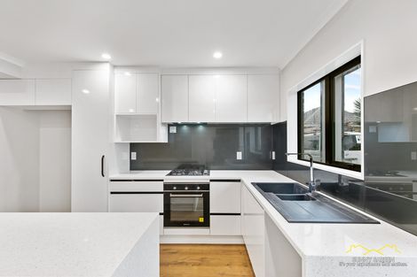 Photo of property in 111c Russell Road, Manurewa, Auckland, 2102