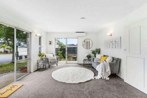 Photo of property in 1/9 Bungalore Place, Half Moon Bay, Auckland, 2012