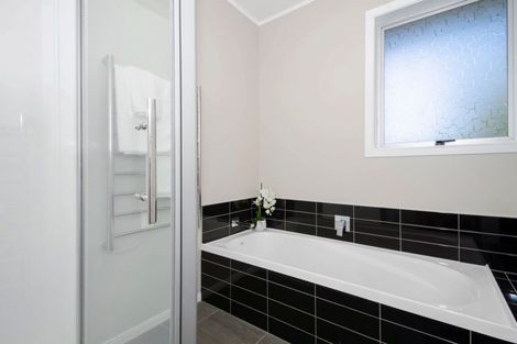 Photo of property in 34 Trentham Road, Papakura, 2110