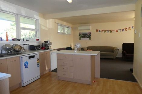 Photo of property in 6 Clonbern Place, Upper Riccarton, Christchurch, 8041