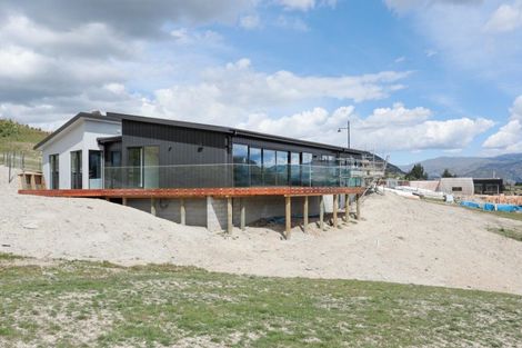 Photo of property in 13 Akitu Rise, Wanaka, 9305
