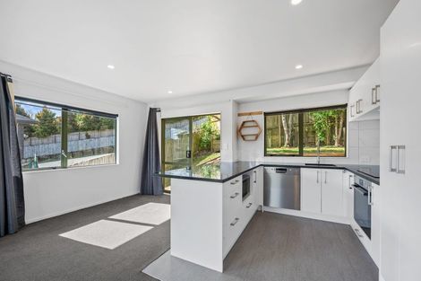 Photo of property in 121b Sunnyside Road, Sunnyvale, Auckland, 0612