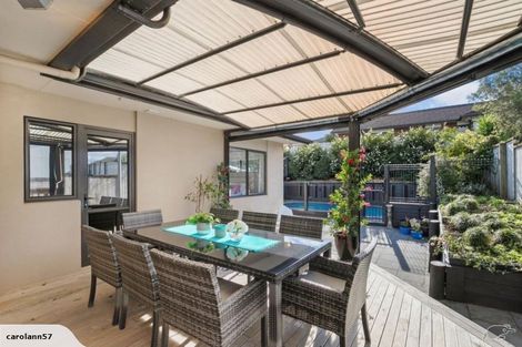 Photo of property in 2 Ellivani Rise, Pukekohe, 2120