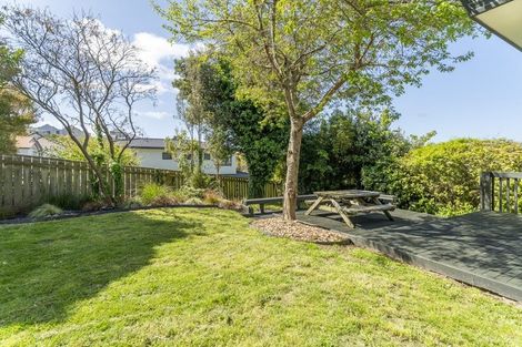 Photo of property in 5 Radstock Grove, Churton Park, Wellington, 6037