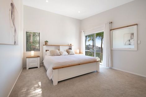 Photo of property in 115 Waldorf Crescent, Orewa, 0931