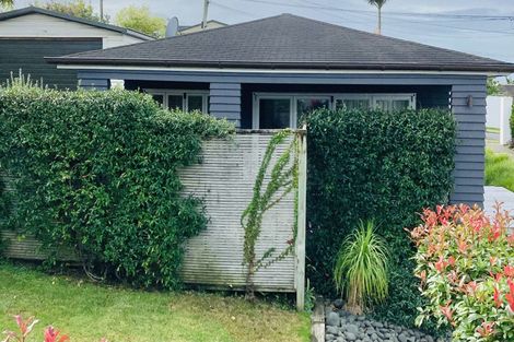 Photo of property in 43 Churchill Road, Cockle Bay, Auckland, 2014