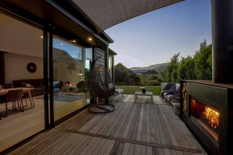 Photo of property in 17 Mckenzies Shute, Jacks Point, Queenstown, 9371
