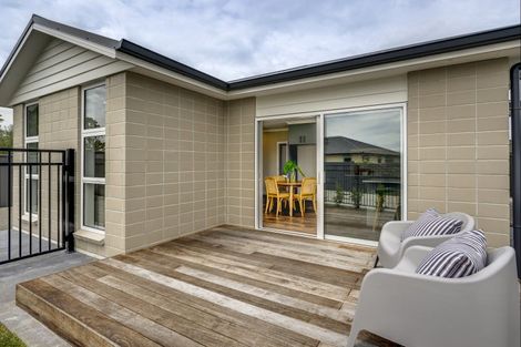 Photo of property in 15 West Place, Greenmeadows, Napier, 4112