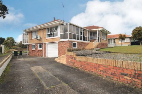 Photo of property in 46 Lynmore Drive, Hillpark, Auckland, 2102