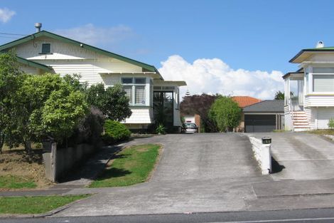 Photo of property in 118b Hutchinson Avenue, New Lynn, Auckland, 0600