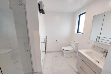 Photo of property in 2/87 Taikata Road, Te Atatu Peninsula, Auckland, 0610