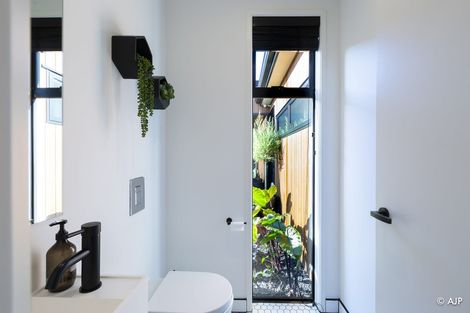 Photo of property in 15 Kotuku Road, Waiuku, 2682