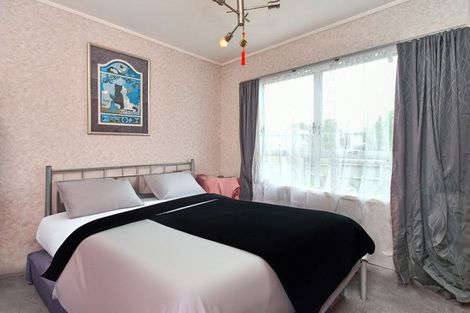 Photo of property in 43 Burundi Avenue, Clendon Park, Auckland, 2103