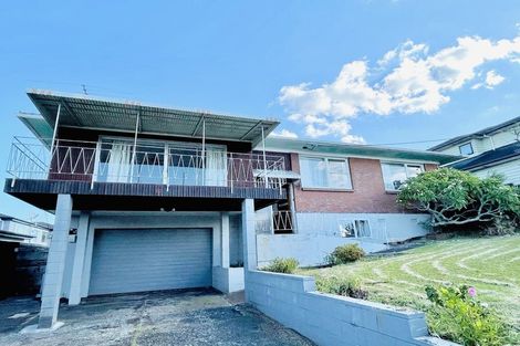 Photo of property in 15 Hauraki Crescent, Pinehill, Auckland, 0632