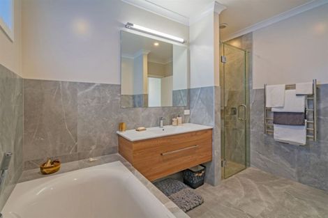 Photo of property in 15 Waitotara Way, Whitianga, 3510