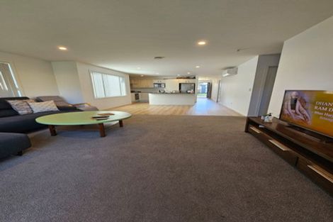 Photo of property in 20 Castlepoint Avenue, Takanini, 2110