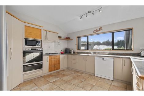 Photo of property in 173 Anzac Road, Waitakere, Auckland, 0816